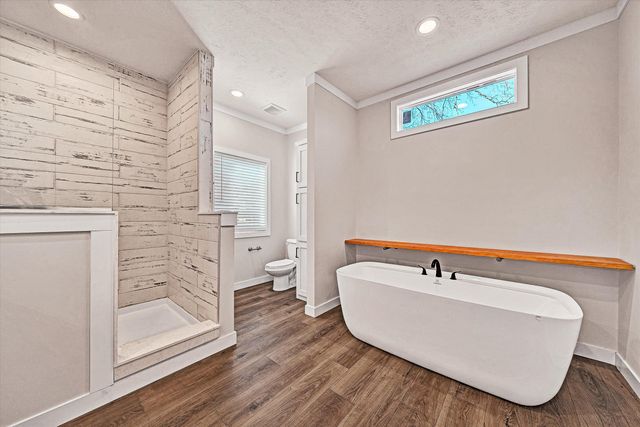 3648 McDaniel DR, Salem, VA 24153