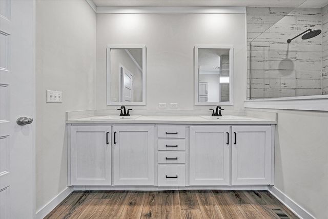 3648 McDaniel DR, Salem, VA 24153