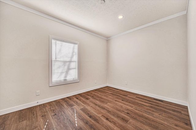 3648 McDaniel DR, Salem, VA 24153