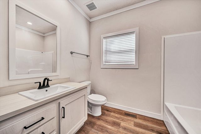 3648 McDaniel DR, Salem, VA 24153