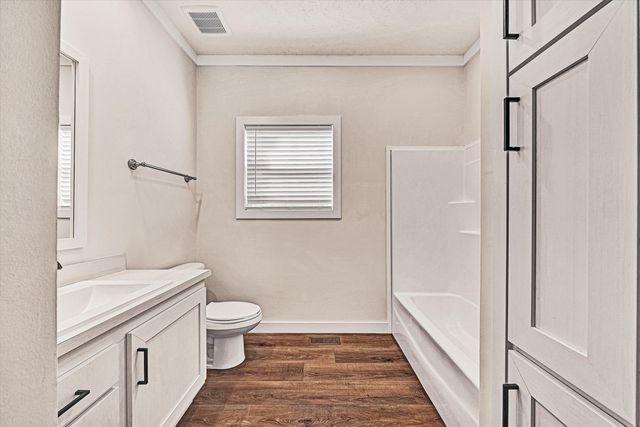 3648 McDaniel DR, Salem, VA 24153