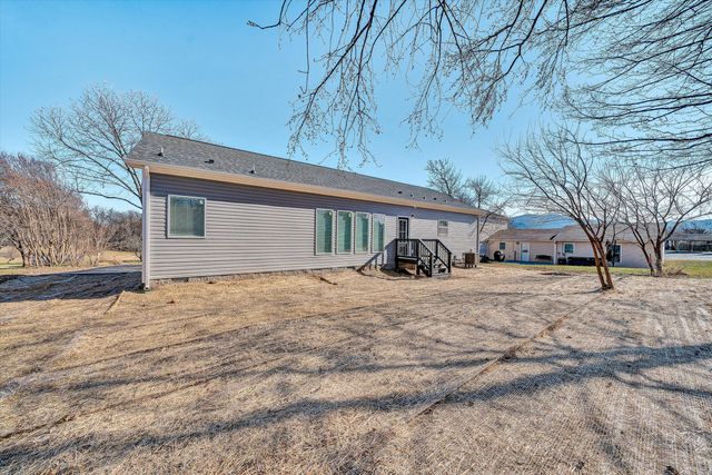 3648 McDaniel DR, Salem, VA 24153