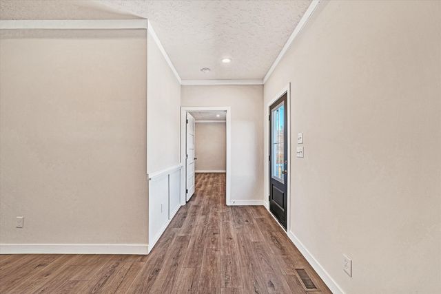 3648 McDaniel DR, Salem, VA 24153