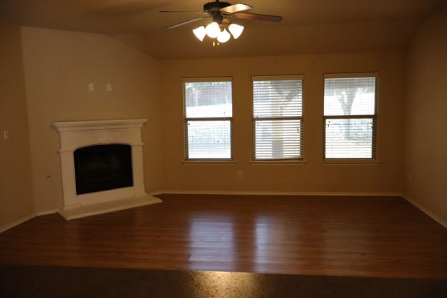 249 Orbit Drive, Lavon, TX 75166