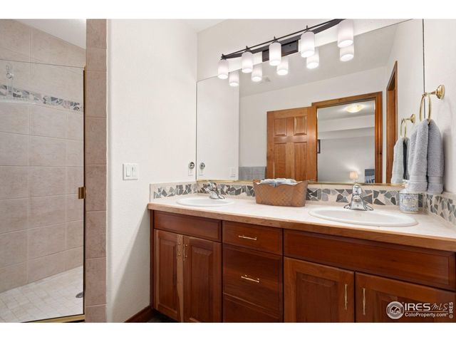 5213 Castle Ridge Pl, Fort Collins, CO 80525