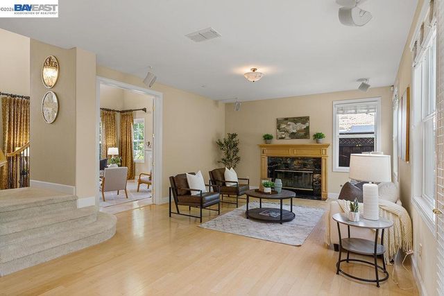 3 Crested Oak Ct, San Ramon, CA 94583