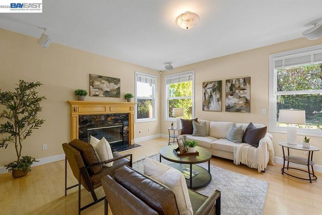 3 Crested Oak Ct, San Ramon, CA 94583