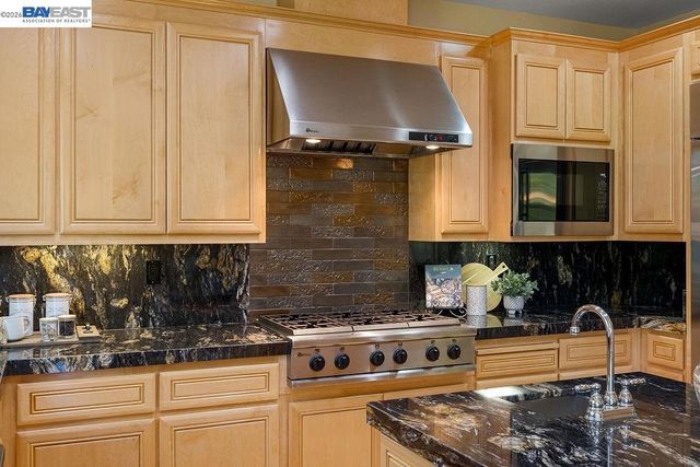 3 Crested Oak Ct, San Ramon, CA 94583