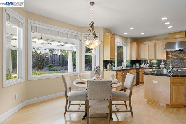 3 Crested Oak Ct, San Ramon, CA 94583