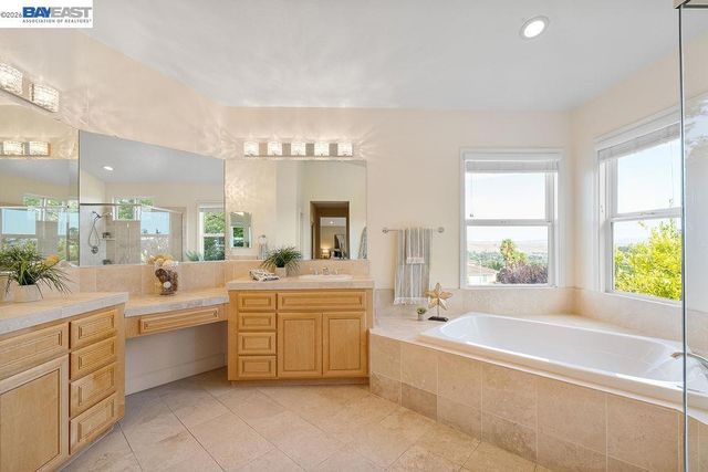 3 Crested Oak Ct, San Ramon, CA 94583