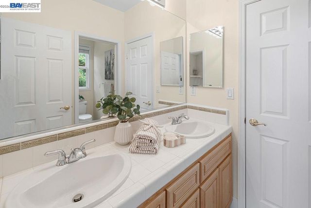 3 Crested Oak Ct, San Ramon, CA 94583