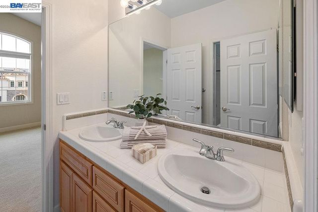 3 Crested Oak Ct, San Ramon, CA 94583