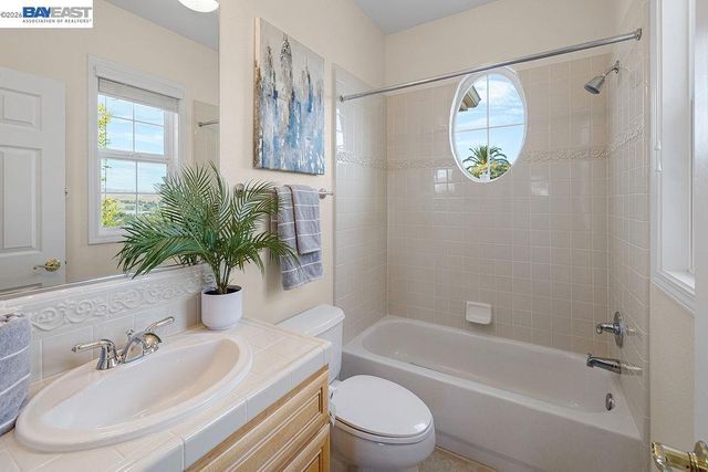 3 Crested Oak Ct, San Ramon, CA 94583