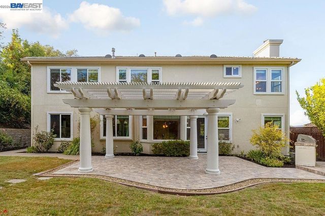 3 Crested Oak Ct, San Ramon, CA 94583