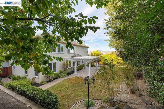 3 Crested Oak Ct, San Ramon, CA 94583