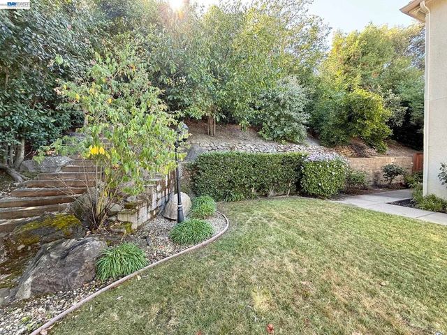 3 Crested Oak Ct, San Ramon, CA 94583