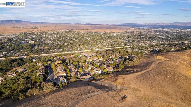 3 Crested Oak Ct, San Ramon, CA 94583