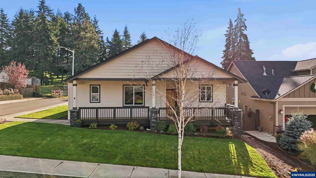 Image 41 of property listing at 112 Summit View Av SE, Salem, OR 97306