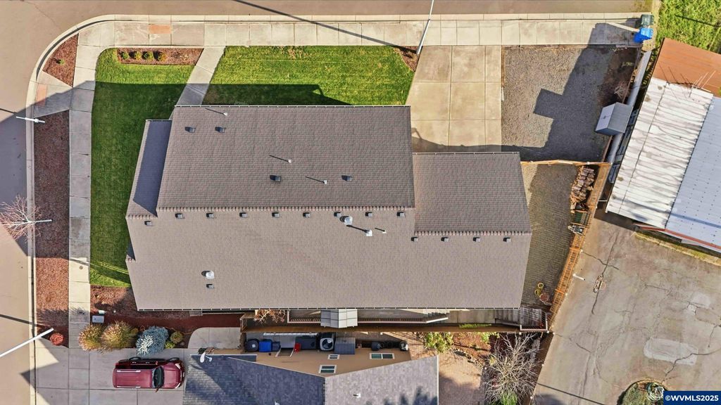 Image 44 of property listing at 112 Summit View Av SE, Salem, OR 97306