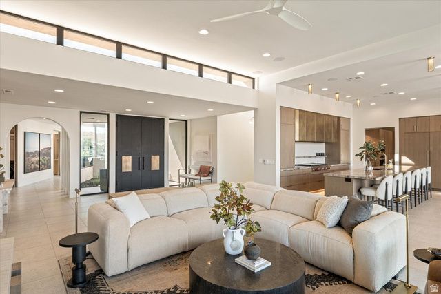 2896 W BLACKHAWK RIDGE CIR, St. George, UT 84770