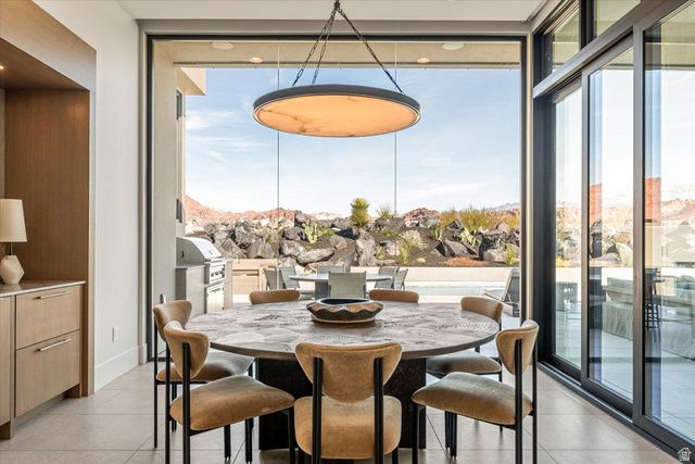 2896 W BLACKHAWK RIDGE CIR, St. George, UT 84770