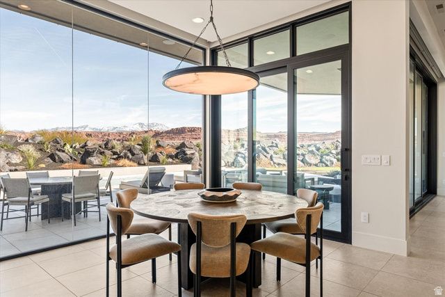 2896 W BLACKHAWK RIDGE CIR, St. George, UT 84770