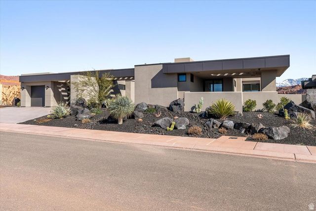 2896 W BLACKHAWK RIDGE CIR, St. George, UT 84770