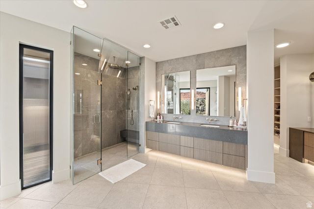 2896 W BLACKHAWK RIDGE CIR, St. George, UT 84770