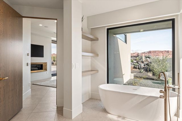 2896 W BLACKHAWK RIDGE CIR, St. George, UT 84770