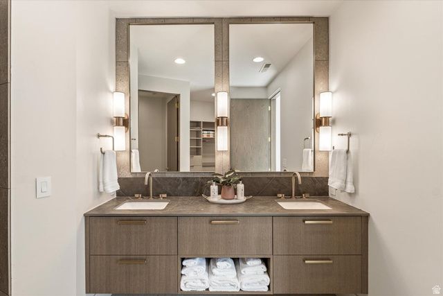 2896 W BLACKHAWK RIDGE CIR, St. George, UT 84770