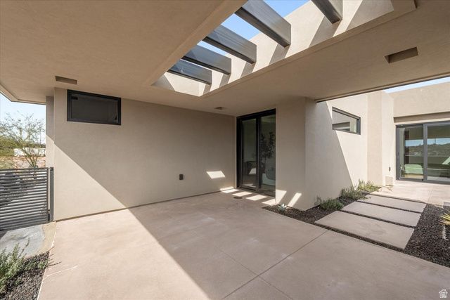 2896 W BLACKHAWK RIDGE CIR, St. George, UT 84770