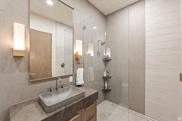 2896 W BLACKHAWK RIDGE CIR, St. George, UT 84770