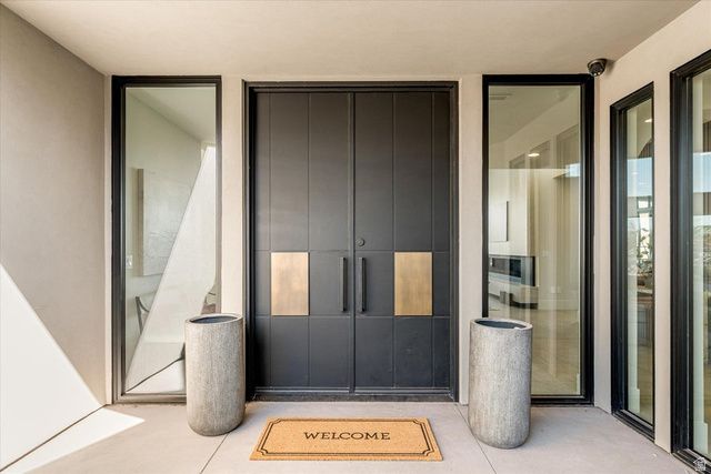 2896 W BLACKHAWK RIDGE CIR, St. George, UT 84770