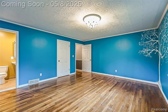7584 Brookview Court, Brighton, MI 48116