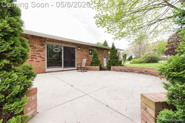 7584 Brookview Court, Brighton, MI 48116