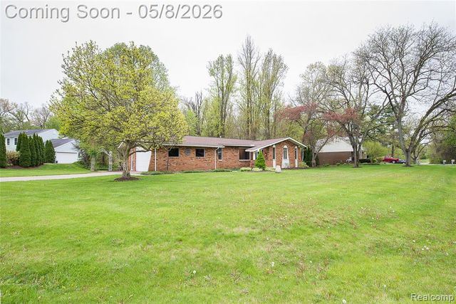 7584 Brookview Court, Brighton, MI 48116