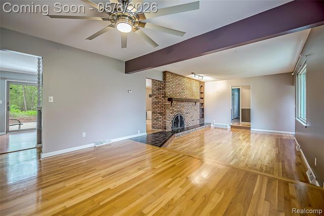 7584 Brookview Court, Brighton, MI 48116
