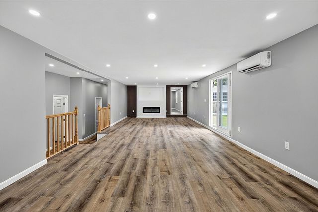 24 Emerson St, Fall River, MA 02720