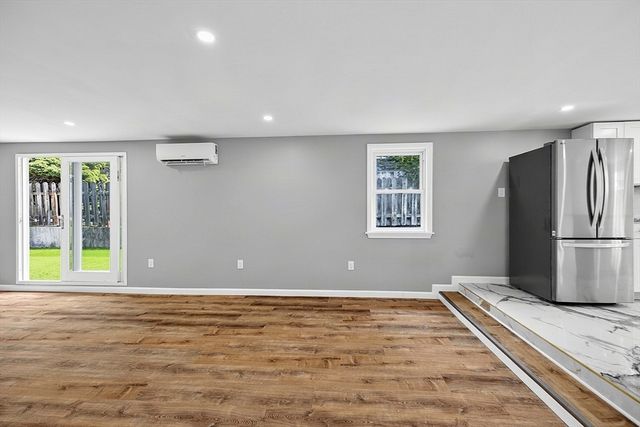 24 Emerson St, Fall River, MA 02720