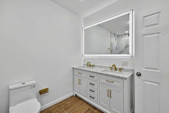 24 Emerson St, Fall River, MA 02720