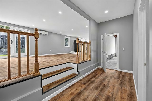 24 Emerson St, Fall River, MA 02720