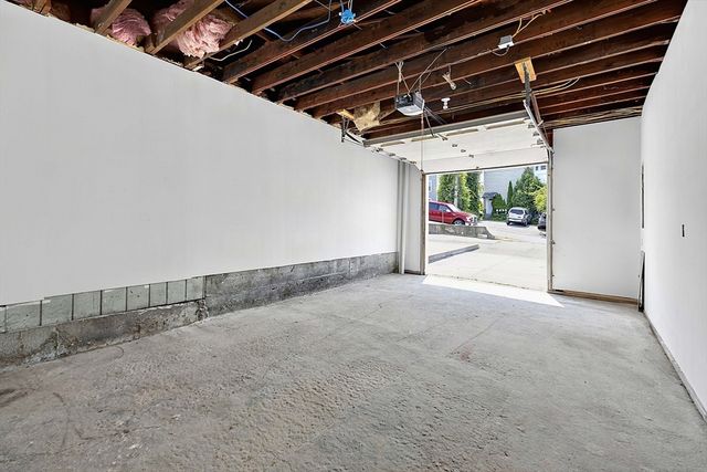 24 Emerson St, Fall River, MA 02720
