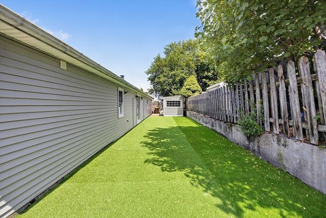 24 Emerson St, Fall River, MA 02720