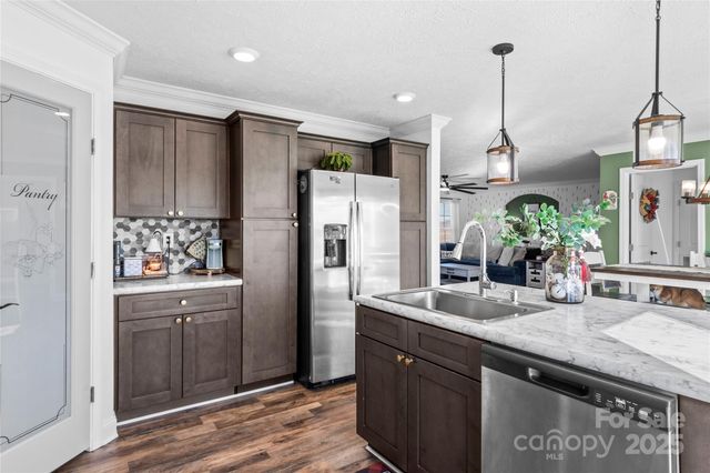 1002 Crestline Drive, Yadkinville, NC 27055