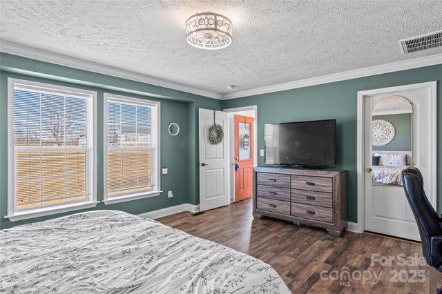 1002 Crestline Drive, Yadkinville, NC 27055