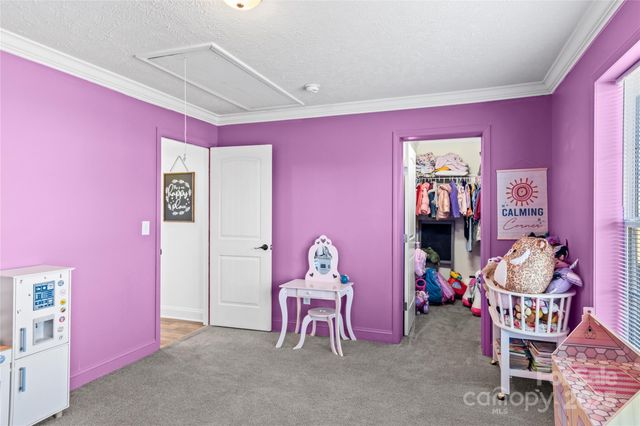 1002 Crestline Drive, Yadkinville, NC 27055