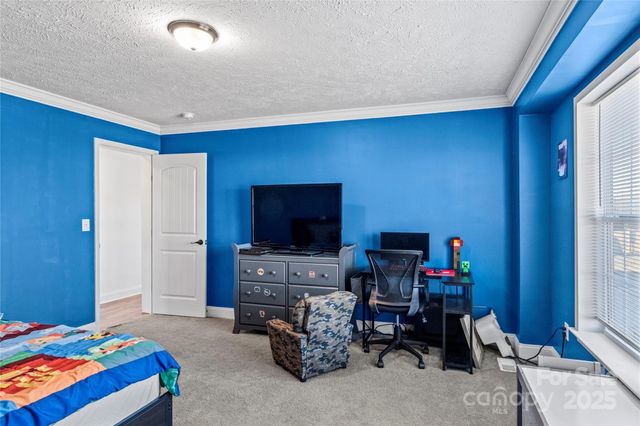 1002 Crestline Drive, Yadkinville, NC 27055