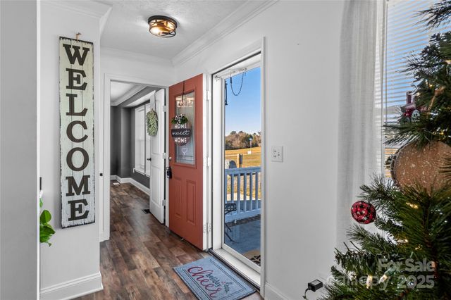 1002 Crestline Drive, Yadkinville, NC 27055