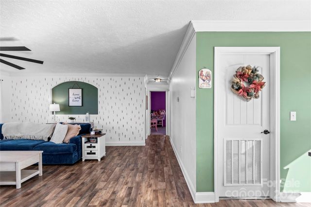 1002 Crestline Drive, Yadkinville, NC 27055