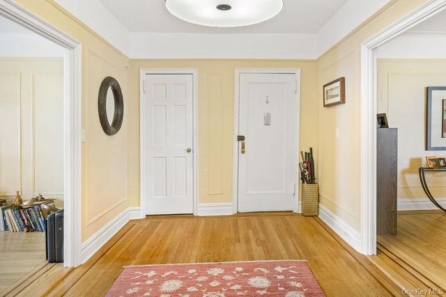 43 Calton Road 5C, New Rochelle, NY 10804